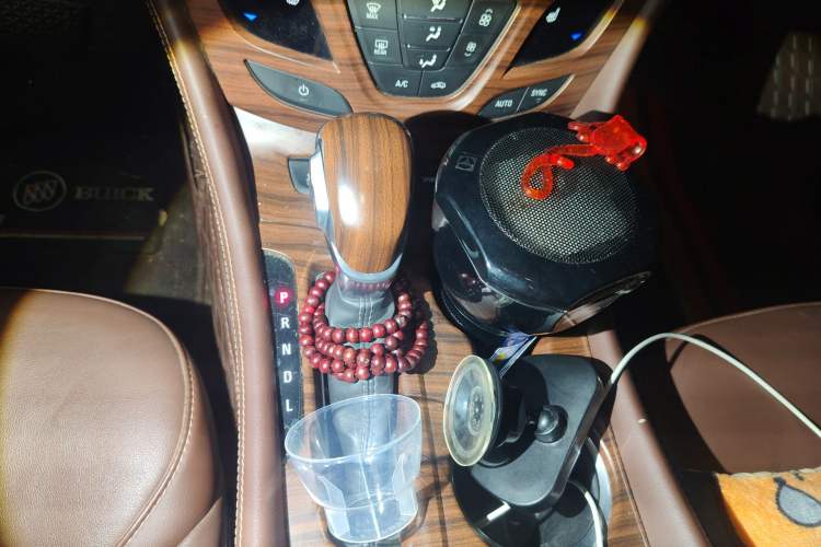 Used Buick Envision 2018 28T Four-Wheel Drive Luxury Model Gear Lever