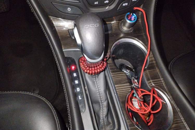 Used Buick Envision 2018 20T Two-Wheel-Drive Elite Model Gear Lever