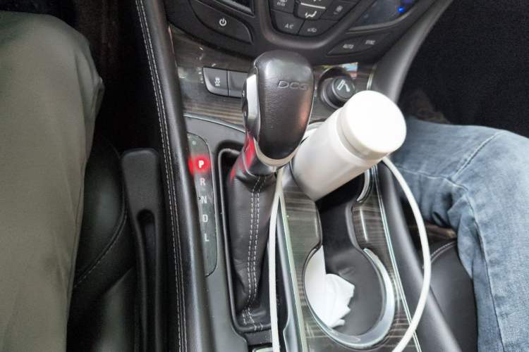 Used Buick Envision 2018 20T Two-Wheel-Drive Elite Model Gear Lever