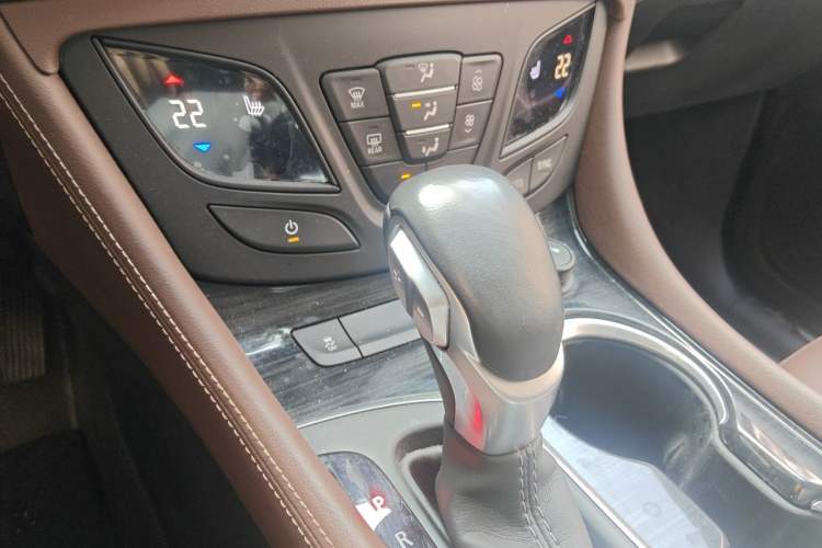 Used Buick Envision 2018 28T Four-Wheel Drive Luxury Model Gear Lever