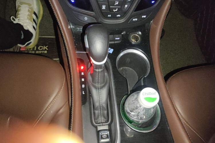 Used Buick Envision 2018 28T Four-Wheel Drive Elite Version Gear Lever