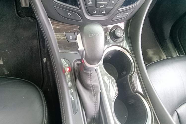 Used Buick Envision 2018 20T Two-Wheel-Drive Elite Model Gear Lever