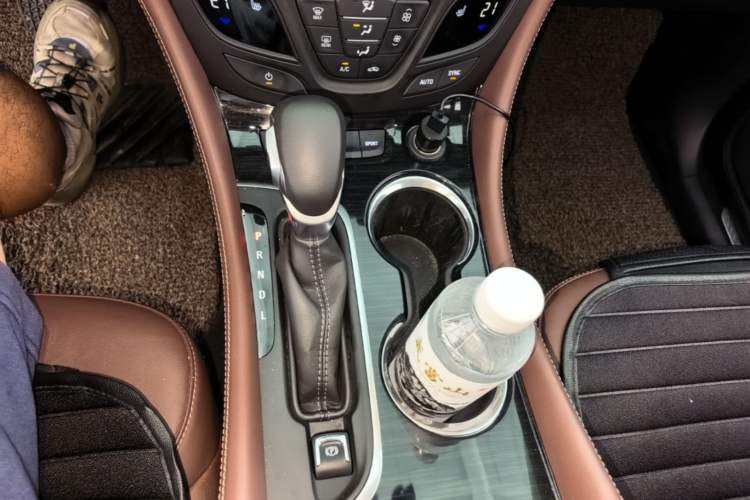Used Buick Envision 2018 28T Four-Wheel Drive Elite Version Gear Lever