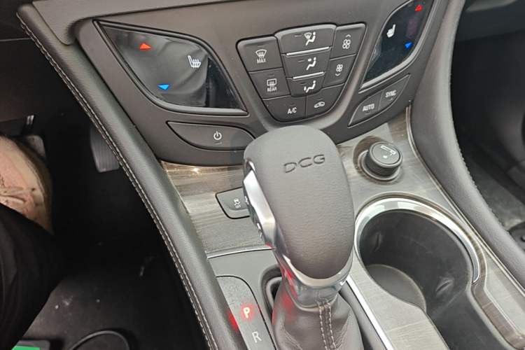 Used Buick Envision 2018 20T Two-Wheel-Drive Elite Model Gear Lever
