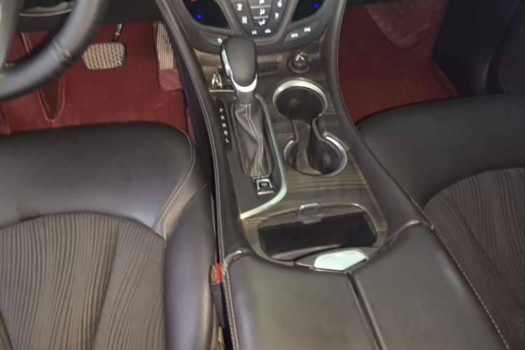 Used Buick Envision 2018 20T Two-Wheel-Drive Leading Model Gear Lever