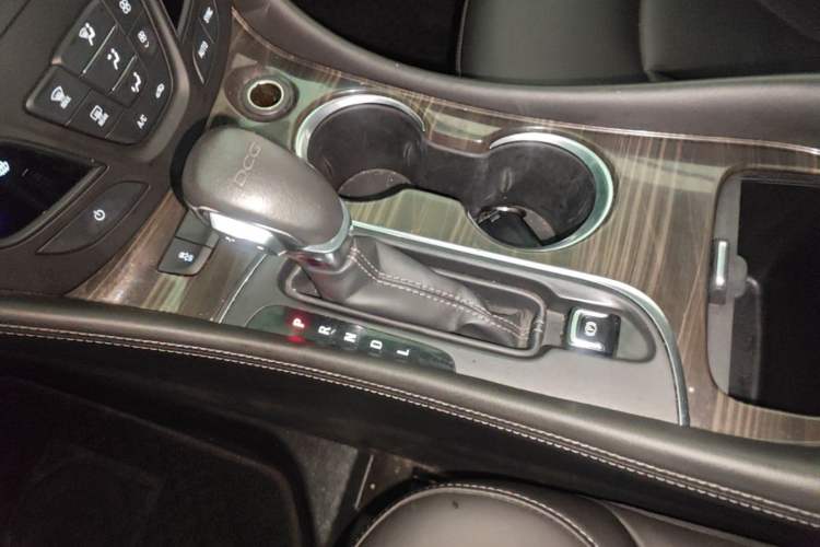 Used Buick Envision 2018 20T Two-Wheel-Drive Elite Model Gear Lever