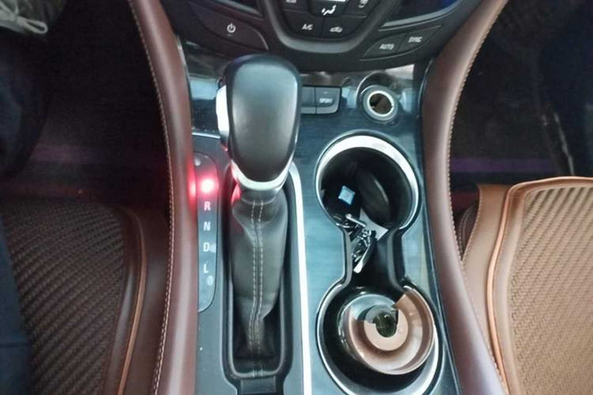 Used Buick Envision 2018 28T Four-Wheel Drive Elite Version Gear Lever
