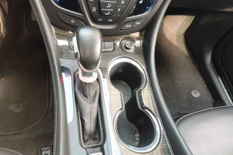 Used Buick Envision 2018 20T Two-Wheel-Drive Elite Model Gear Lever