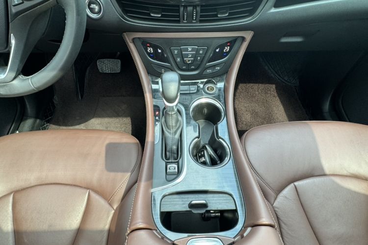 Used Buick Envision 2018 28T Four-Wheel Drive Elite Version Gear Lever