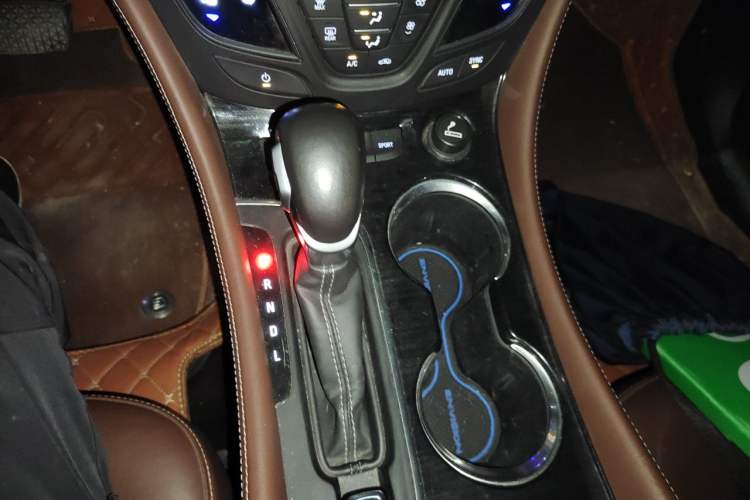 Used Buick Envision 2018 28T Four-Wheel Drive Luxury Model Gear Lever