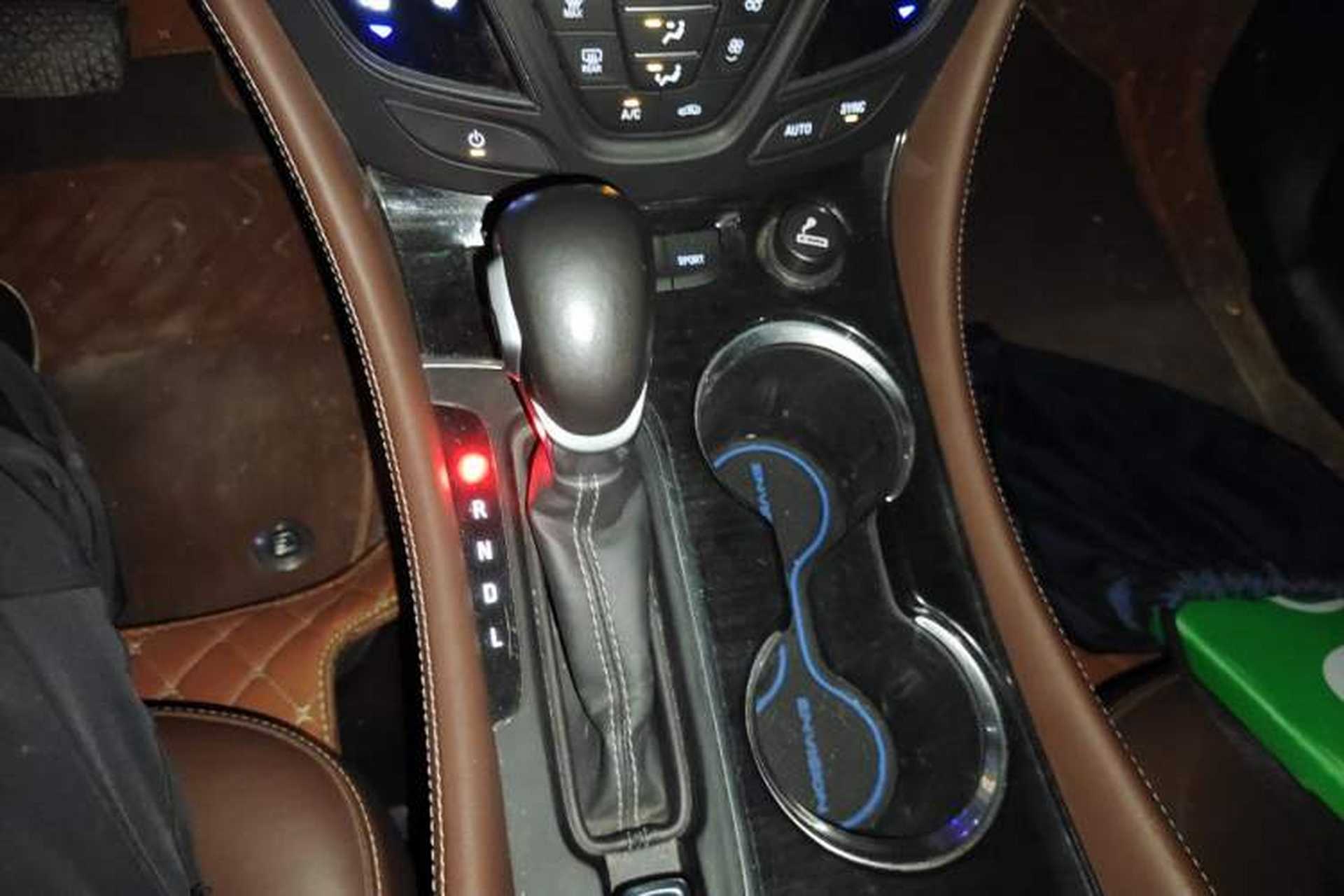 Used Buick Envision 2018 28T Four-Wheel Drive Luxury Model Gear Lever