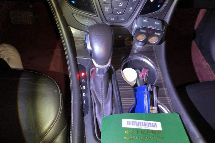 Used Buick Envision 2018 20T Two-Wheel-Drive Elite Model Gear Lever