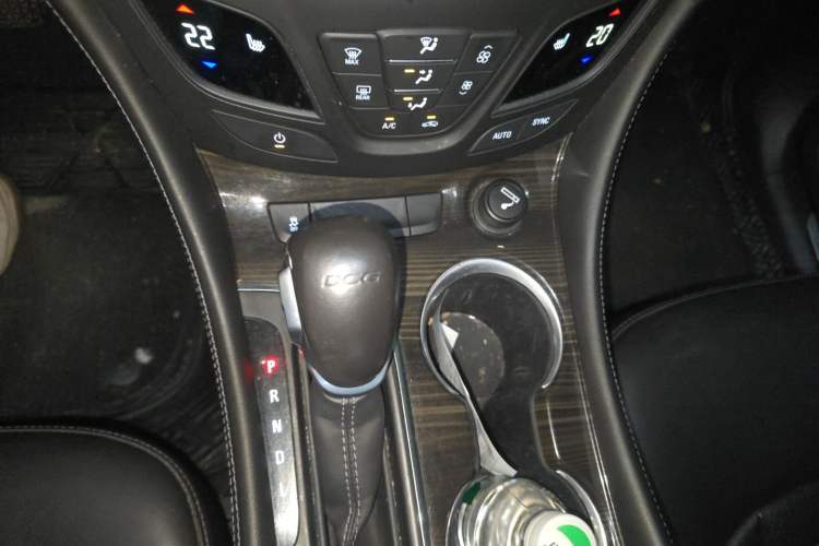 Used Buick Envision 2018 20T Two-Wheel-Drive Elite Model Gear Lever