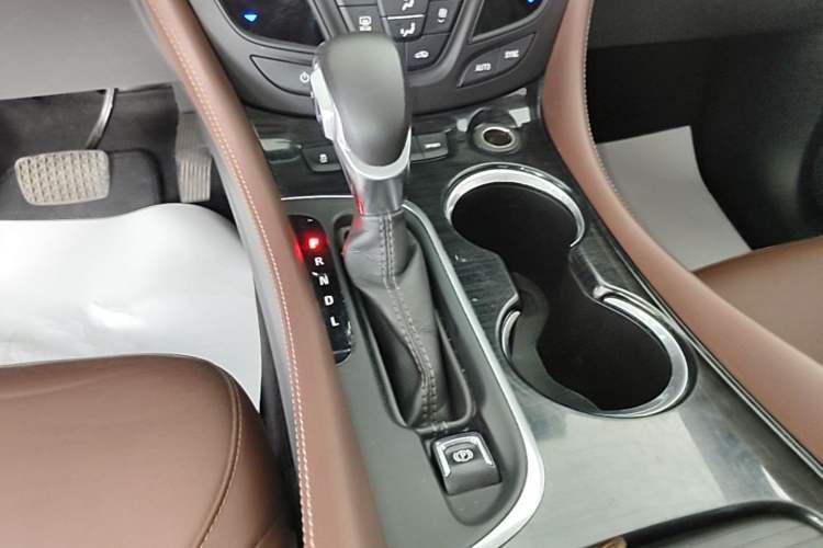 Used Buick Envision 2018 28T Four-Wheel Drive Luxury Model Gear Lever