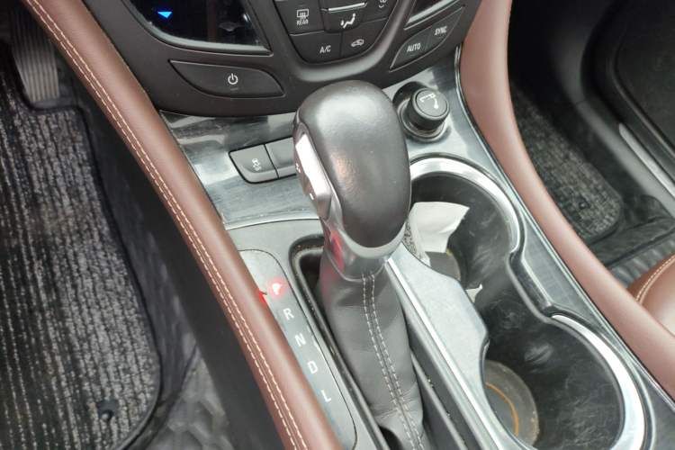 Used Buick Envision 2018 28T Four-Wheel Drive Elite Version Gear Lever