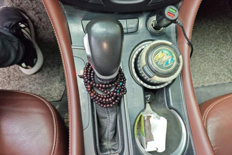 Used Buick Envision 2018 28T Four-Wheel Drive Elite Version Gear Lever