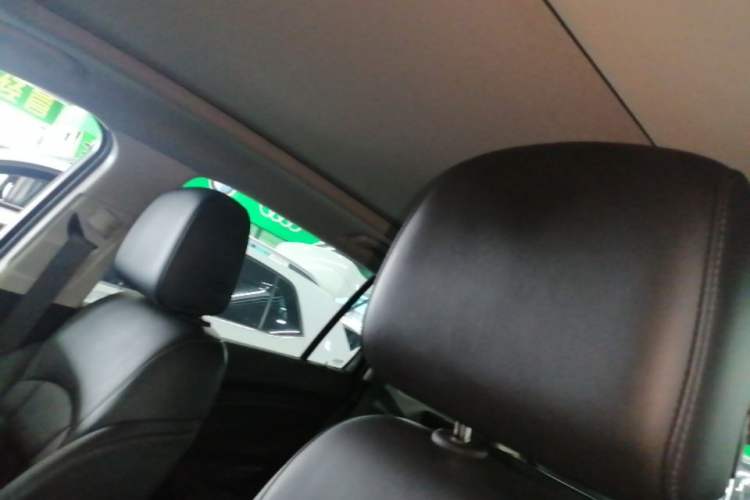 Used Buick Envision 2018 20T Two-Wheel-Drive Elite Model Headliner
