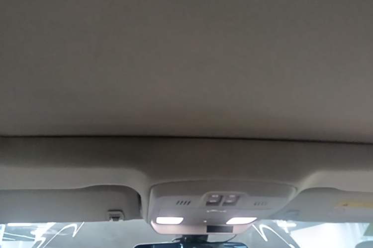 Used Buick Envision 2018 20T Two-Wheel-Drive Elite Model Headliner