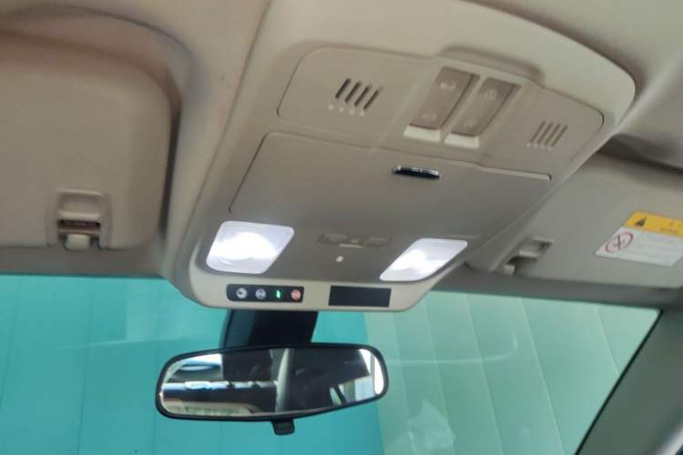 Used Buick Envision 2018 20T Two-Wheel Drive Luxury Model Headliner