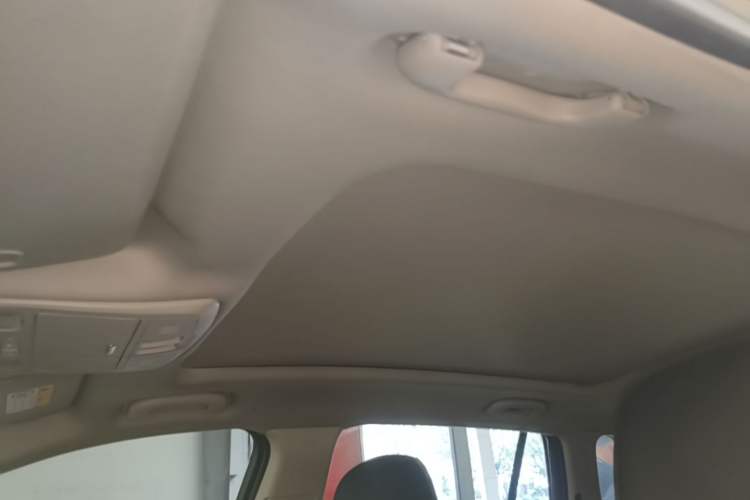 Used Buick Envision 2018 20T Two-Wheel-Drive Elite Model Headliner