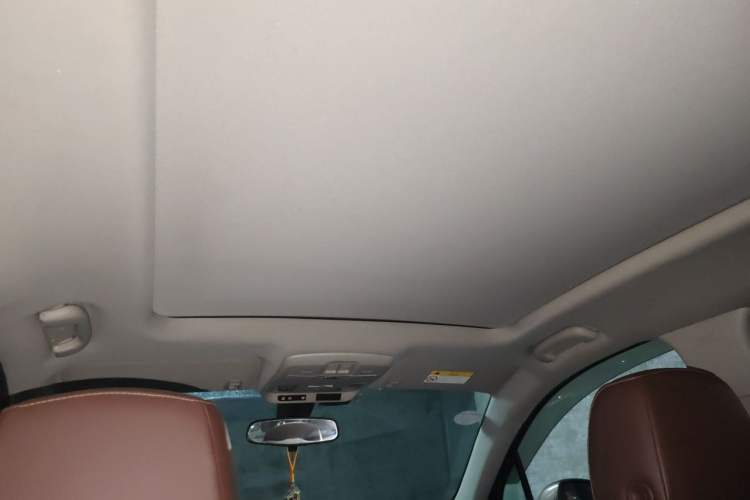 Used Buick Envision 2018 20T Two-Wheel Drive Luxury Model Headliner