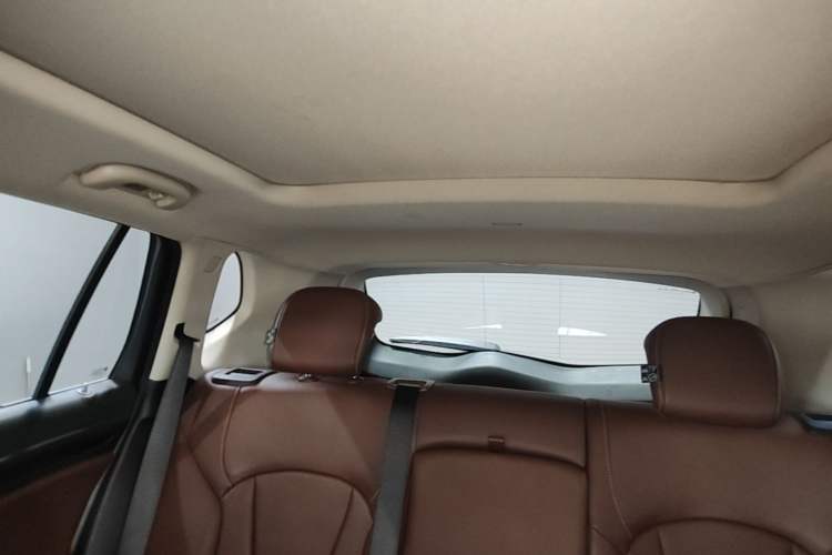 Used Buick Envision 2018 20T Two-Wheel Drive Luxury Model Headliner