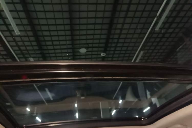Used Buick Envision 2018 28T Four-Wheel Drive Elite Version Headliner