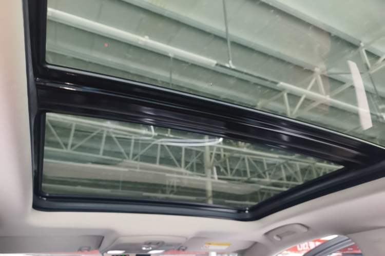 Used Buick Envision 2018 28T Four-Wheel Drive Elite Version Headliner