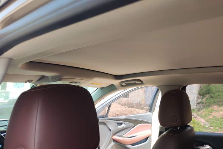 Used Buick Envision 2018 28T Four-Wheel Drive Elite Version Headliner