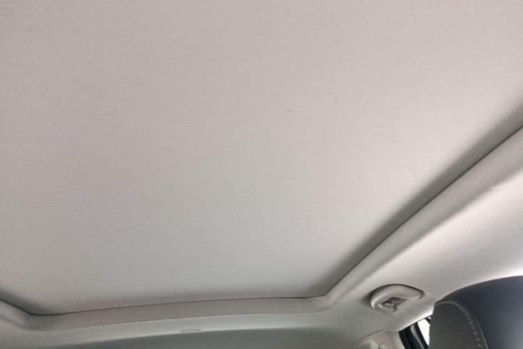 Used Buick Envision 2018 20T Two-Wheel-Drive Elite Model Headliner