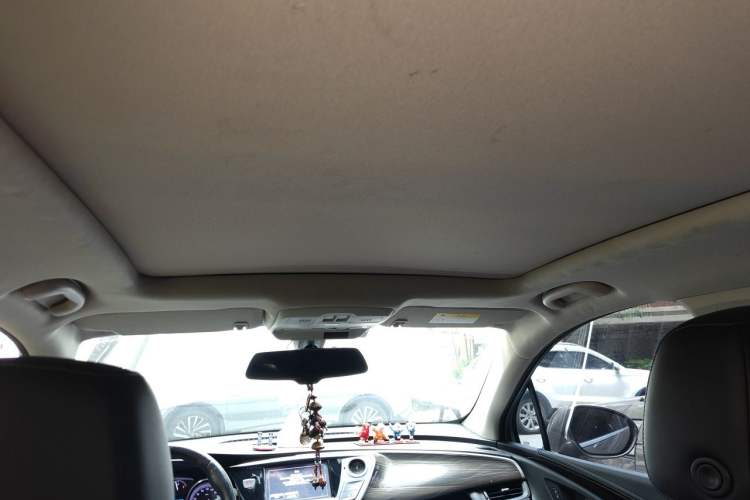 Used Buick Envision 2018 20T Two-Wheel-Drive Elite Model Headliner