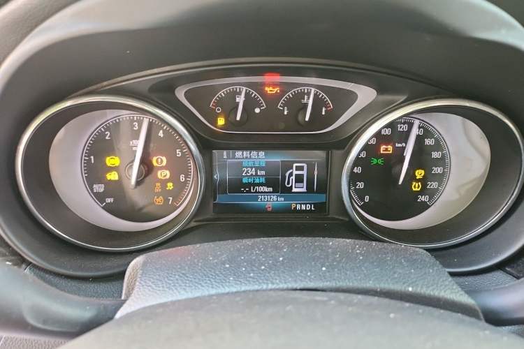 Used Buick Envision 2018 20T Two-Wheel-Drive Elite Model Instrument Cluster