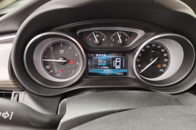 Used Buick Envision 2018 20T Two-Wheel-Drive Elite Model Instrument Cluster