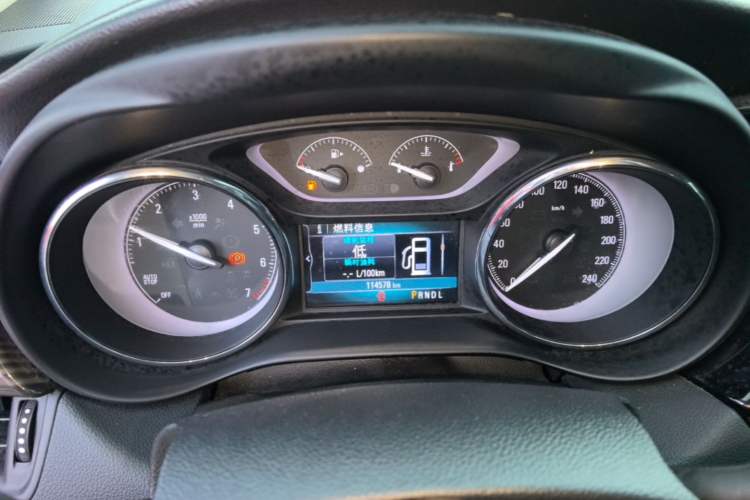 Used Buick Envision 2018 20T Two-Wheel-Drive Elite Model Instrument Cluster