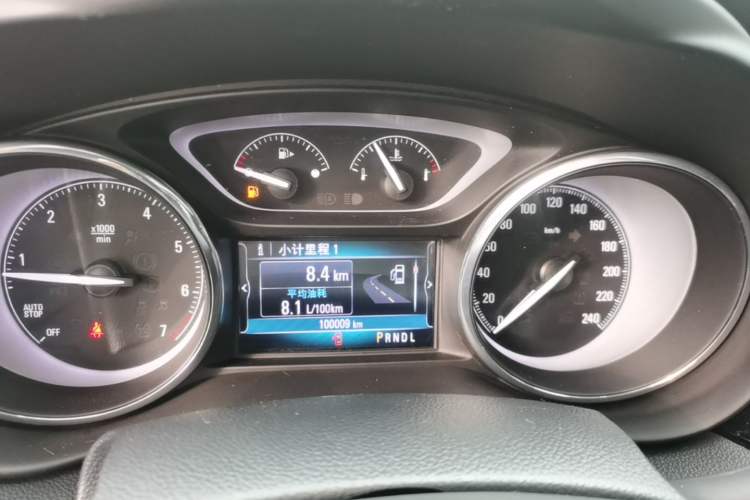 Used Buick Envision 2018 20T Two-Wheel-Drive Elite Model Instrument Cluster