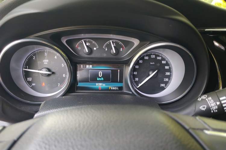 Used Buick Envision 2018 20T Two-Wheel-Drive Elite Model Instrument Cluster