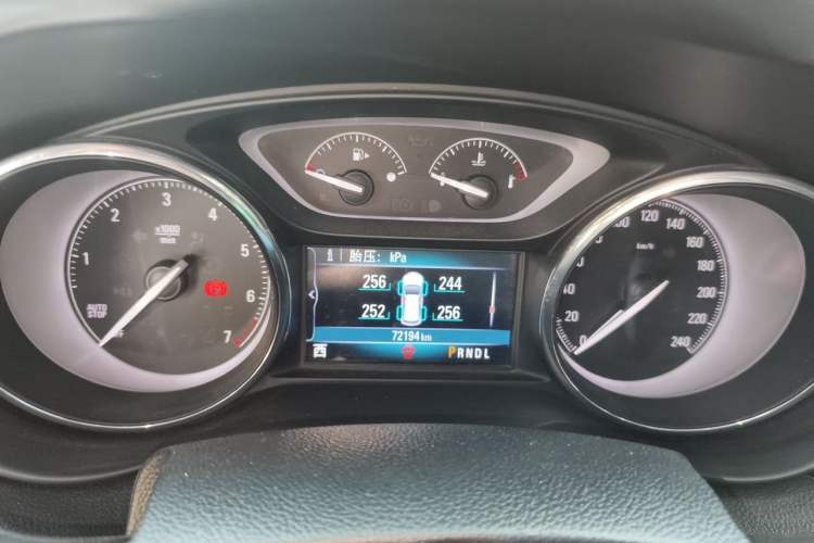 Used Buick Envision 2018 28T Four-Wheel Drive Elite Version Instrument Cluster