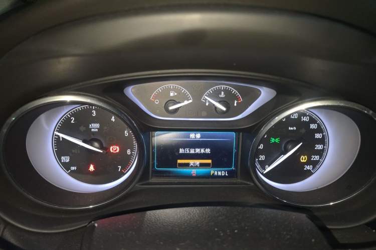 Used Buick Envision 2018 20T Two-Wheel-Drive Elite Model Instrument Cluster
