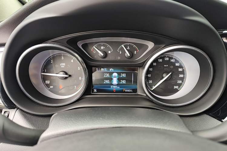 Used Buick Envision 2018 20T Two-Wheel Drive Luxury Model Instrument Cluster