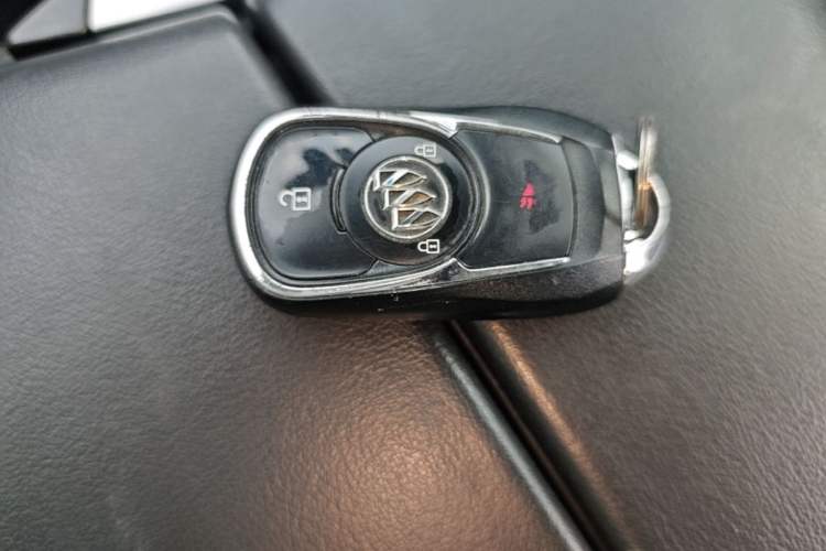 Used Buick Envision 2018 20T Two-Wheel-Drive Elite Model Interior 1