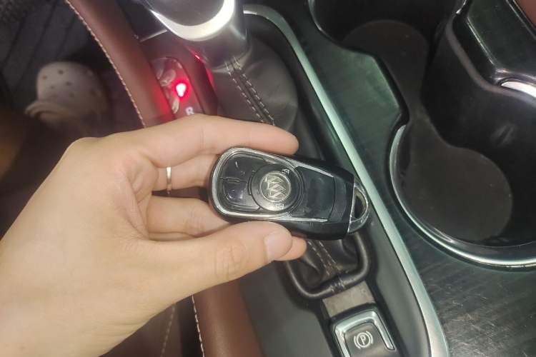 Used Buick Envision 2018 28T Four-Wheel Drive Luxury Model Interior 2