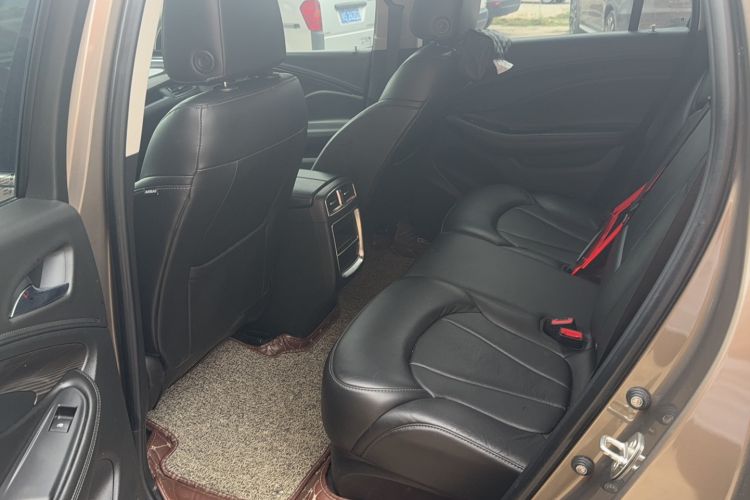 Used Buick Envision 2018 20T Two-Wheel-Drive Elite Model Interior 2