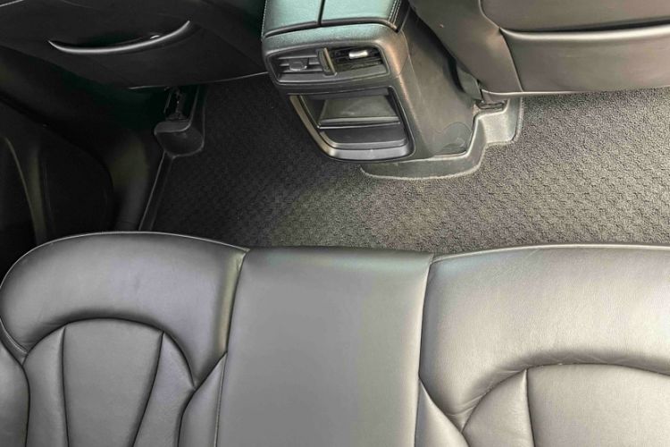 Used Buick Envision 2018 20T Two-Wheel-Drive Elite Model Interior 2