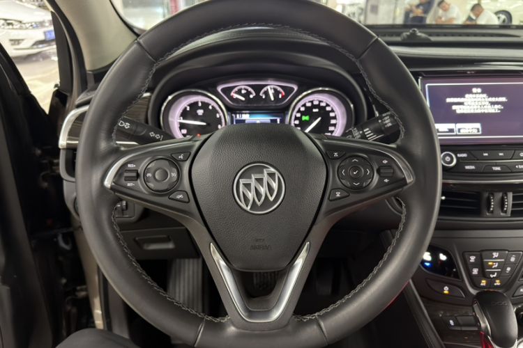 Used Buick Envision 2018 20T Two-Wheel-Drive Elite Model Interior 2