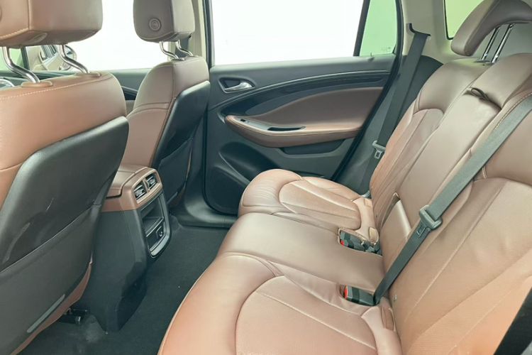 Used Buick Envision 2018 28T All-Wheel-Drive Versatile Sports Flagship Model Interior 3