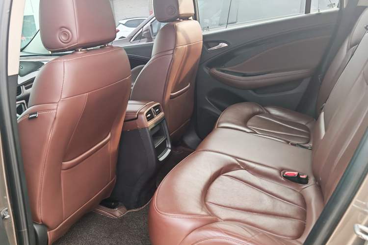 Used Buick Envision 2018 20T Two-Wheel Drive Luxury Model Interior 3