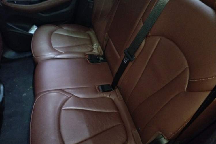 Used Buick Envision 2018 28T Four-Wheel Drive Luxury Model Interior 4