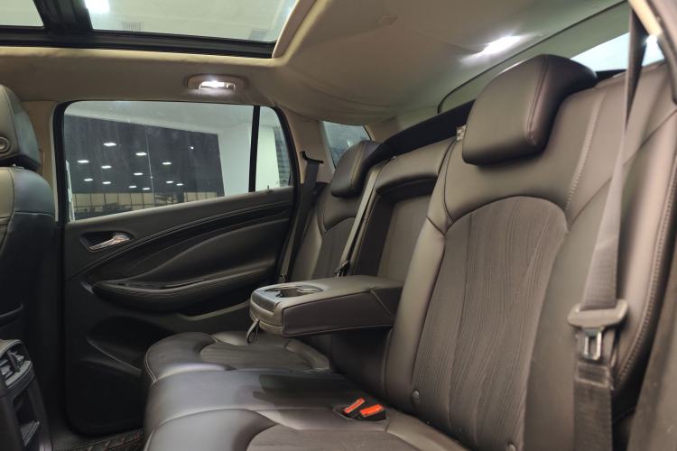 Used Buick Envision 2018 20T Two-Wheel-Drive Leading Model Interior 4