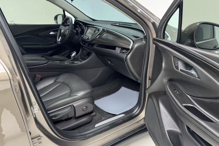 Used Buick Envision 2018 20T Two-Wheel-Drive Elite Model Interior 6