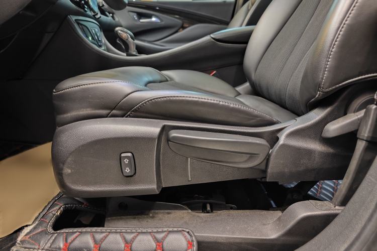 Used Buick Envision 2018 20T Two-Wheel-Drive Leading Model Interior 9